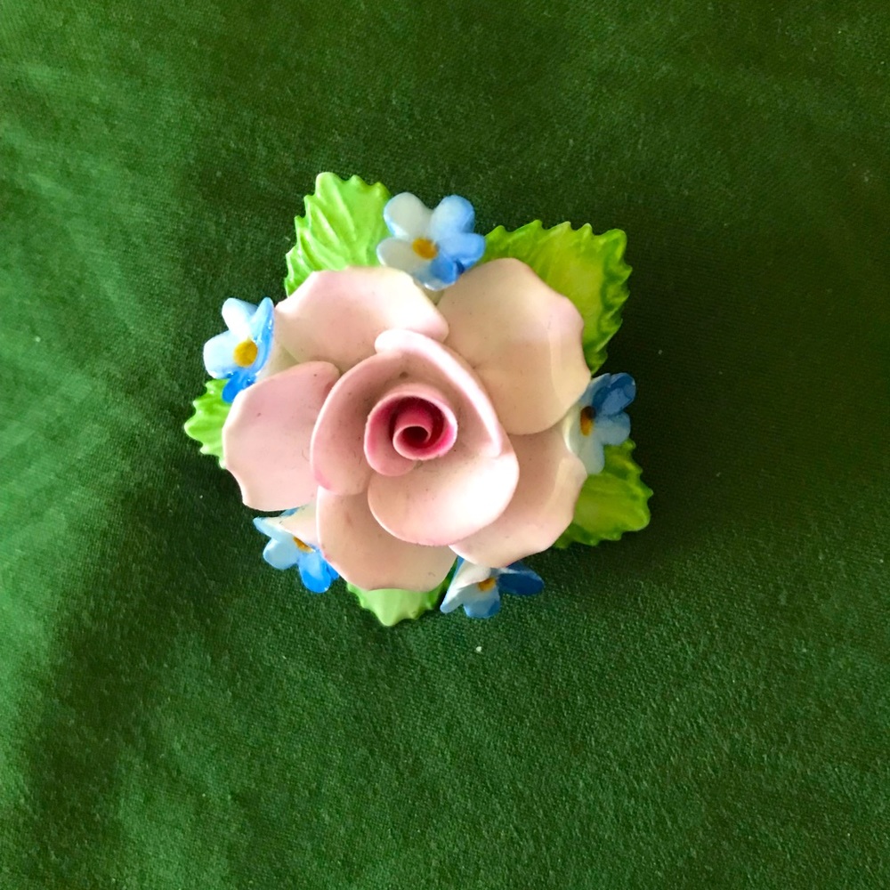 Denton bone China pink rose pin